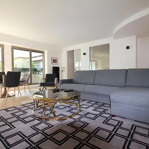 foch-triomphe-apartment.fr-paris.fr/